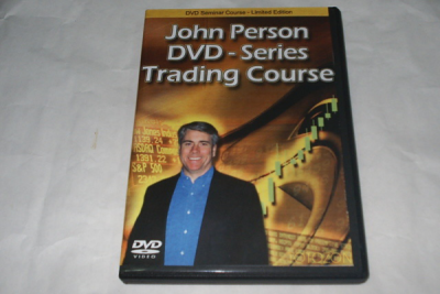 Instructor demonstrating trading strategies in the DVD Series Trading Course